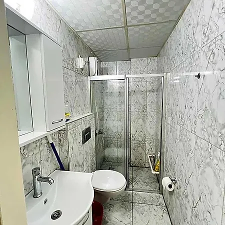 Kueltuer Mahallesi Esyali Antalya